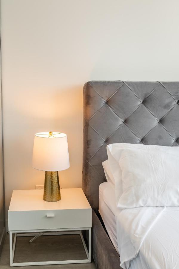 Luxury 2 Bedroom In The Heart Of Entertainment District W/ Cn Tower View Toronto Exterior foto