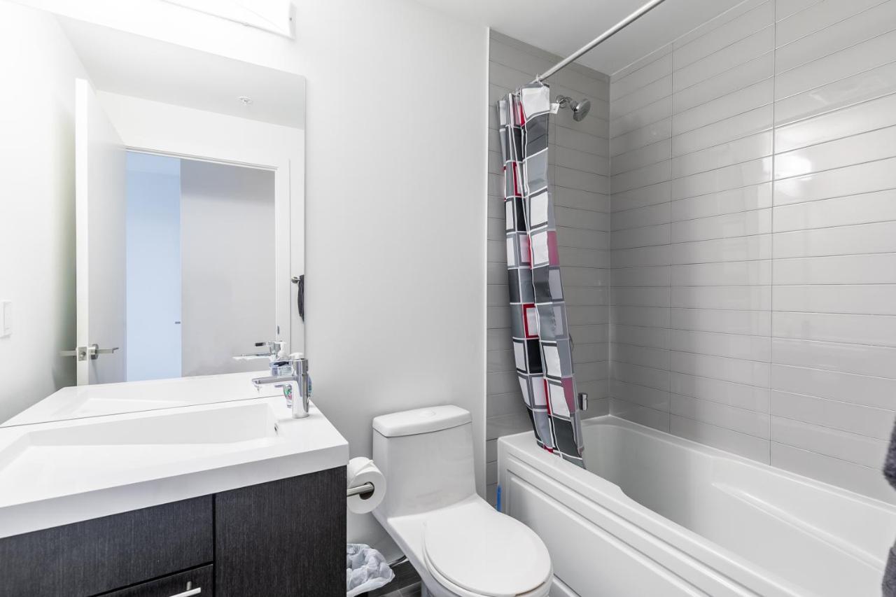 Luxury 2 Bedroom In The Heart Of Entertainment District W/ Cn Tower View Toronto Exterior foto