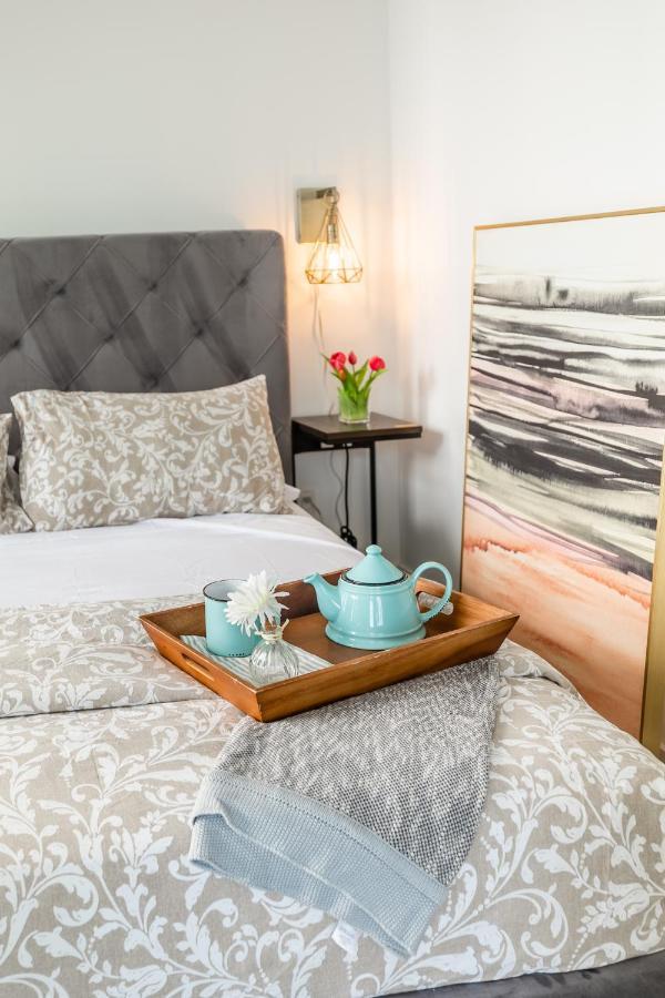 Luxury 2 Bedroom In The Heart Of Entertainment District W/ Cn Tower View Toronto Exterior foto