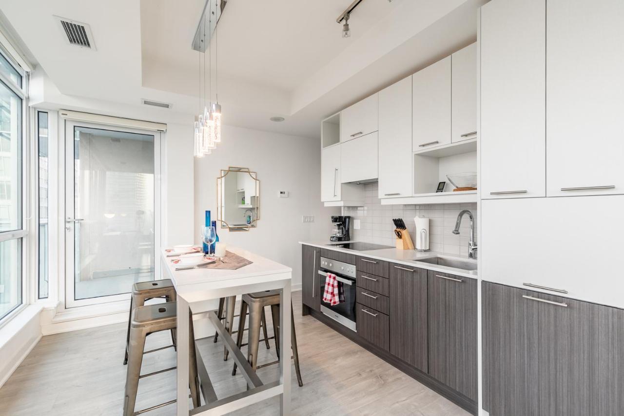Luxury 2 Bedroom In The Heart Of Entertainment District W/ Cn Tower View Toronto Exterior foto