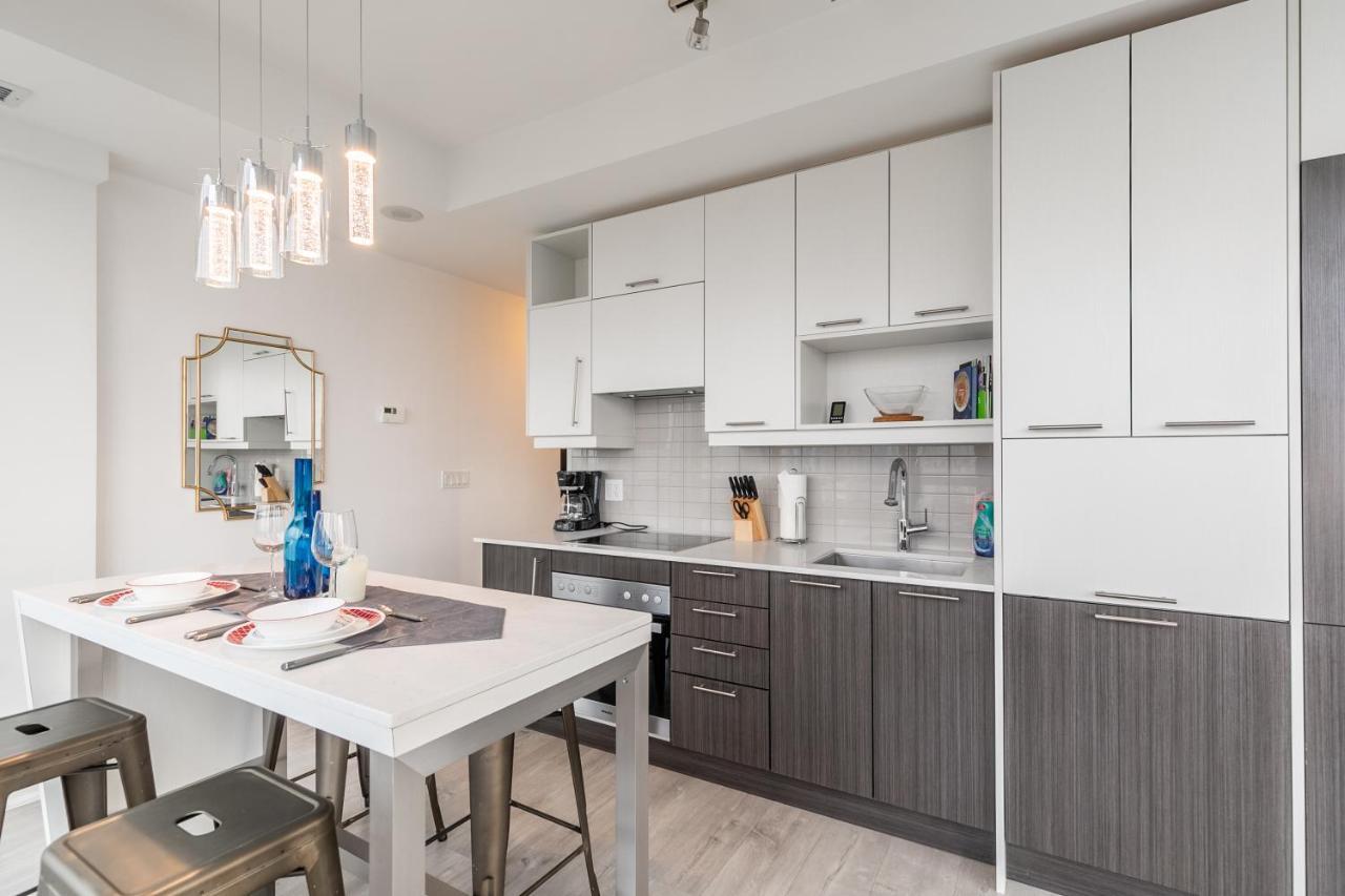 Luxury 2 Bedroom In The Heart Of Entertainment District W/ Cn Tower View Toronto Exterior foto