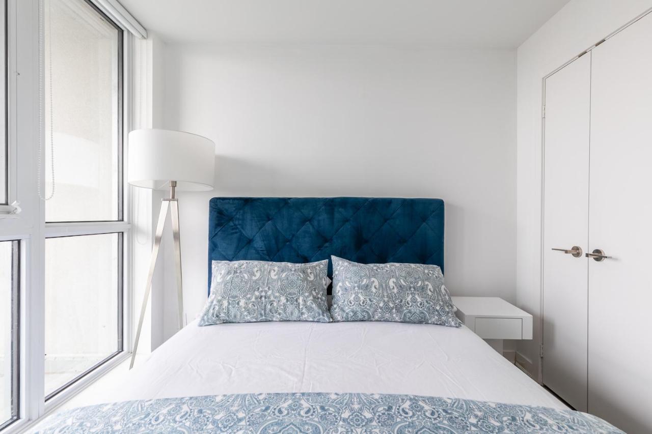 Luxury 2 Bedroom In The Heart Of Entertainment District W/ Cn Tower View Toronto Exterior foto