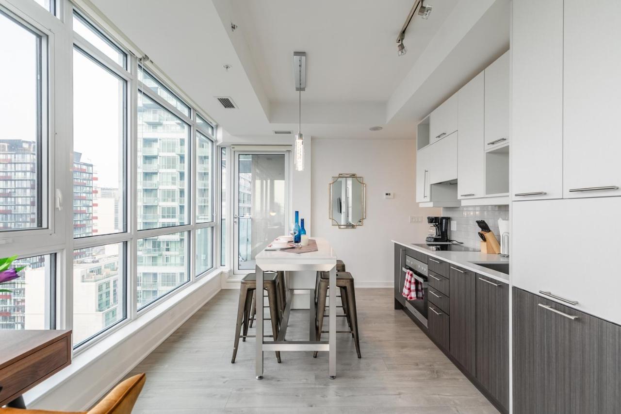Luxury 2 Bedroom In The Heart Of Entertainment District W/ Cn Tower View Toronto Exterior foto