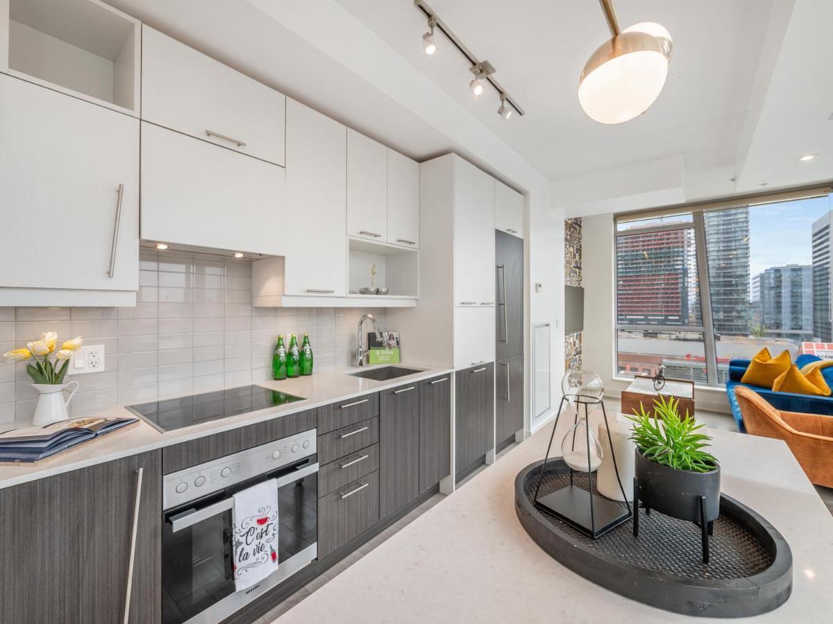 Luxury 2 Bedroom In The Heart Of Entertainment District W/ Cn Tower View Toronto Exterior foto